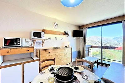 Apartment in Lunik in der Nähe des Milky...