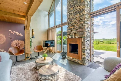 Attraktive und moderne Ferienvilla für 6...