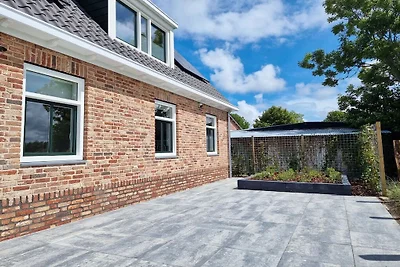 OK44 Luxus Ferienhaus für 6 mit 2 Bäder