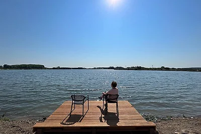 Villa vista lago con piscina e molo per la...