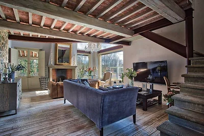 Villa a Orentano con Piscina Privata