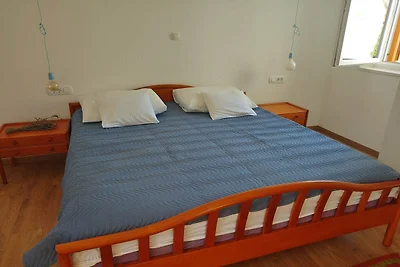 Seaside Apartment Šolta-Three Bedroom Apartme...
