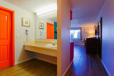 Premium 2 Queensize -bett Mit Küchenzeile