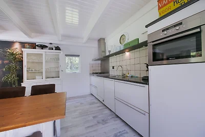 Villa a Wateren con terrazza coperta