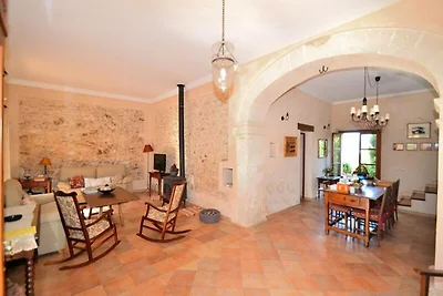 Haus in Llubá mit Pool und Grillplatz