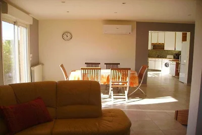 Vakantiehuis in Vias met zwembad