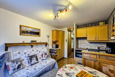 Gerenoveerd appartement met balkon ·...