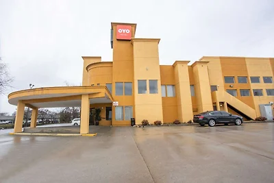 Knoxville, TN | 2 Queensize-Betten