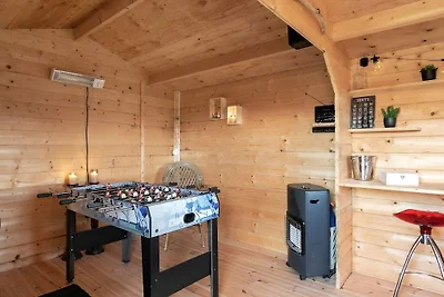 Luxuriose Hutte mit Pool and Sauna-By Traum