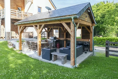 Villa in Freyneux mit Garten