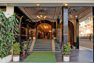 Super Townhouse Burgerluchtvaart HAL Road