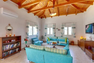 Incredibile cottage a Kavallos vicino al lago