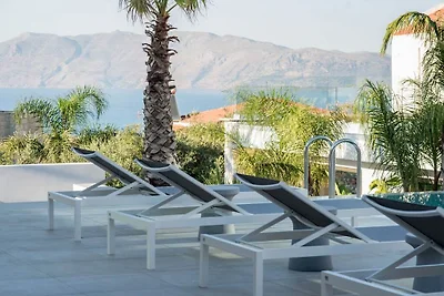 Villa in Kissamos mit Schwimmbecken