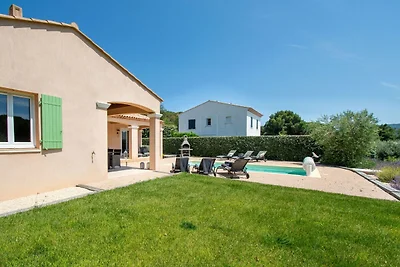 Gemütliches Ferienhaus mit Pool in...