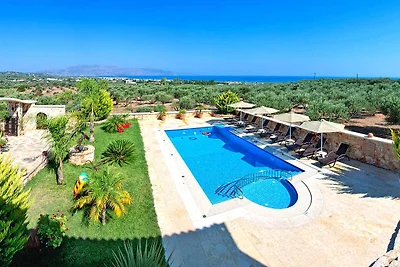 Villa cretese vicino alla spiaggia per 10