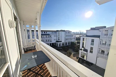 Appartement met balkon op een zonnige locatie...