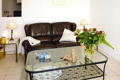 Wohnung in Caderousse mit Pool