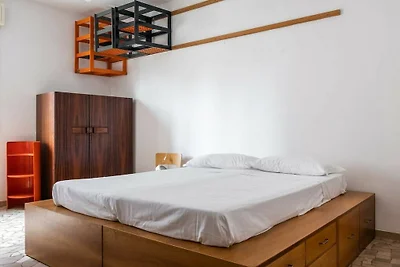 Apartment in Bologna with Balcony