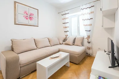 Apartments Lucija - Two Bedroom Apartment wit...