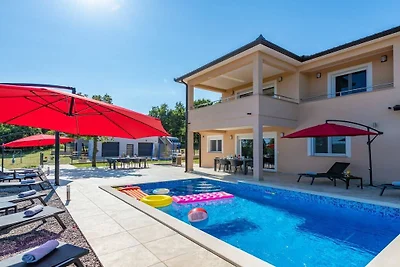 Ferienhaus in Labin mit Schwimmbecken