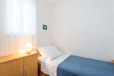 Apartment Lena - Three-Bedroom Apartment with...