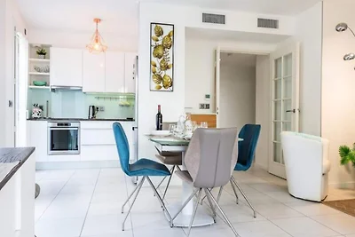 Apartment in Palm Beach mit Pool und Garten