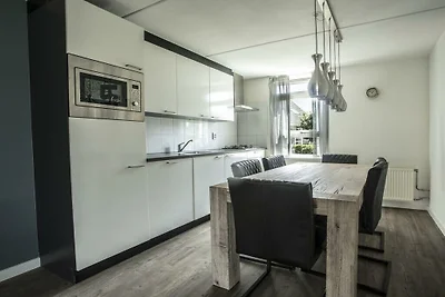 Ferienhaus in Medemblik mit Terrasse