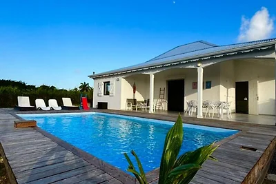 Häuser und Villen für 6 Personen