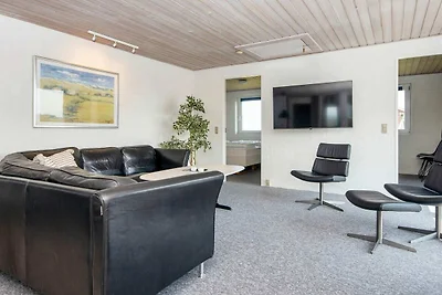 12 Personen Ferienhaus in Harboøre-By Traum