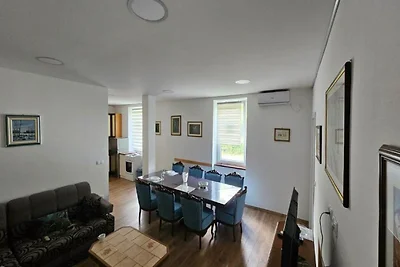 Apartment Gracac - Two Bedroom Apartment with...
