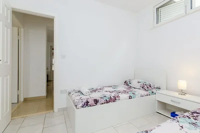 Apartment Franceska -Two-Bedroom Apartment wi...