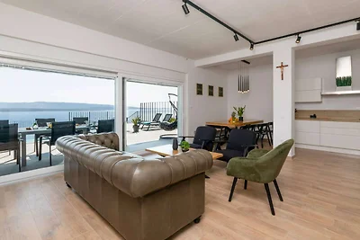 Spectacular Bol Island Sea View Villa with Po...