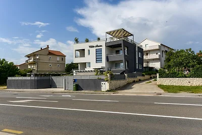 Moderne Villa mit Swimmingpool