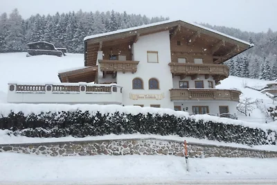 Appartement in Hainzenberg bij Skilift