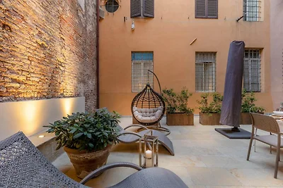 Appartamento a Lucca con cortile privato
