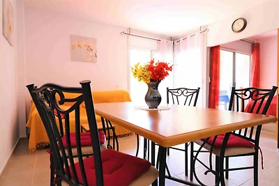 Hübsche Wohnung mit Balkon