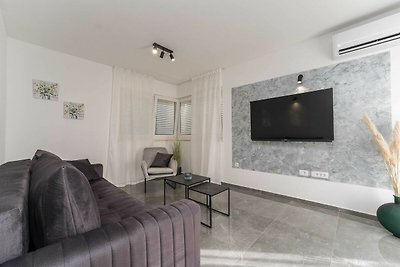 Luxury D Apartments - Luxury Two Bedroom Apar...