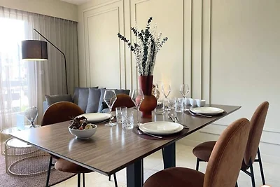 Elegante balcone vista aperta con posto auto