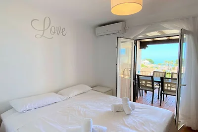 Apartamento en Nerja con vistas al mar y...