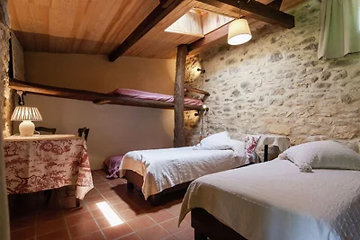 Erbliches Ferienhaus mit Gemeinschaftspool