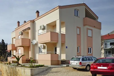 Wohnung in Starigrad Paklenica