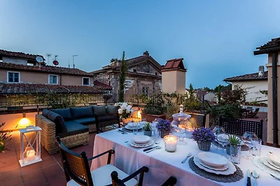 Penthouse in Italië met panoramaterras