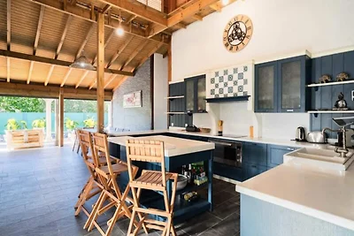 Maisons & Villas für 12 Personen