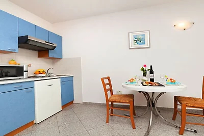 Splendid Beachfront Medveja Apartments - Stud...