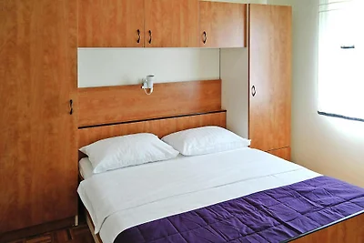 Appartements Lug, Privlaka mit Pool