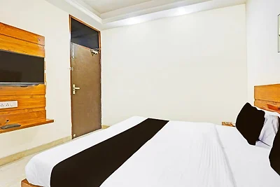 Super Hotel O Gurgaon Old Town