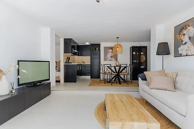 Elegant Villa with sea Views & Pool Marbella