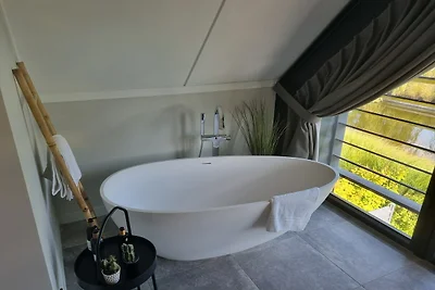 Privater Anlegesteg + moderner Komfort