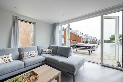 Ferienhaus mit Bootssteg bei Amsterdam