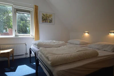 Schönes Ferienhaus mit großem Garten,